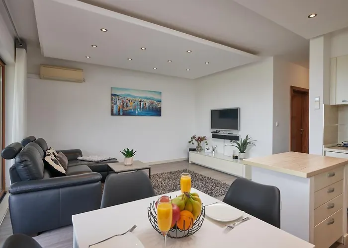 Lucia Apartment Cavtat