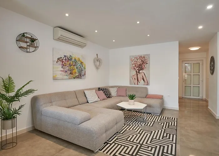 Lucia Apartment Cavtat
