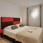 Lucia Apartmán *