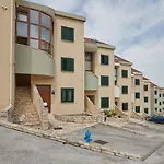 Lucia Apartmán