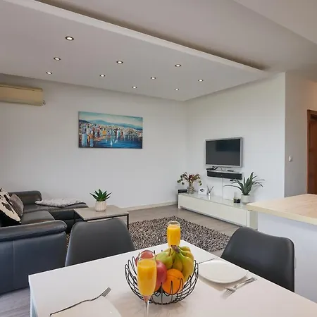 Lucia Apartment Cavtat