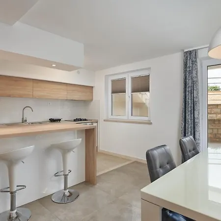 Lucia Apartment *