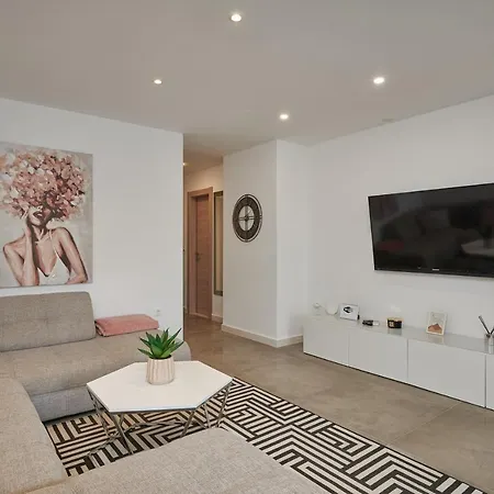 Lucia Apartment *